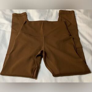 LULULEMON WOMENS LEGGINGS NO TAG SEE MEASUREMENTS